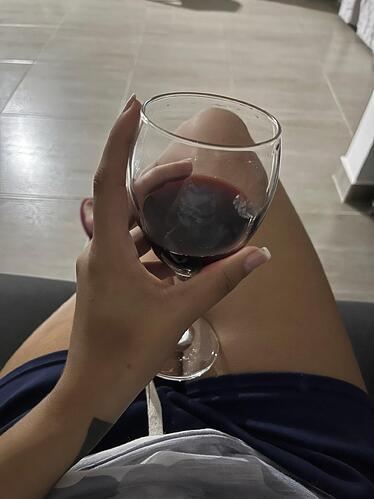 vino.thumb.jpg.9c6bab1862a2e39277dfbc3b5b6494c9.jpg