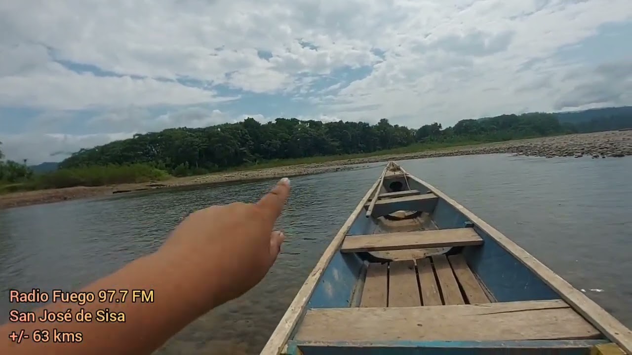 Diexismo FM sobre el río | Radios en un bote sobre el Huallaga (Chazuta)